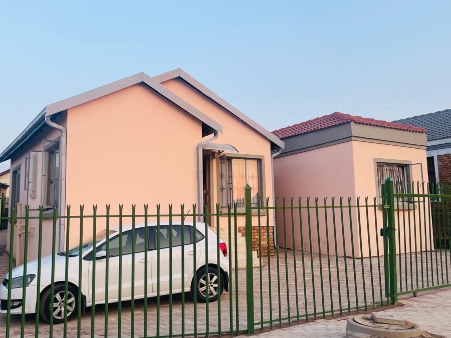 2 Bedroom Property for Sale in Mabopane North West